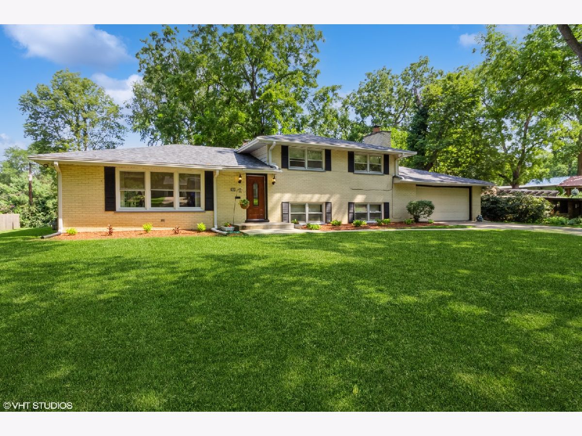 Homes Sold Cherry Hill Joliet Illinois, 2405 Suffolk