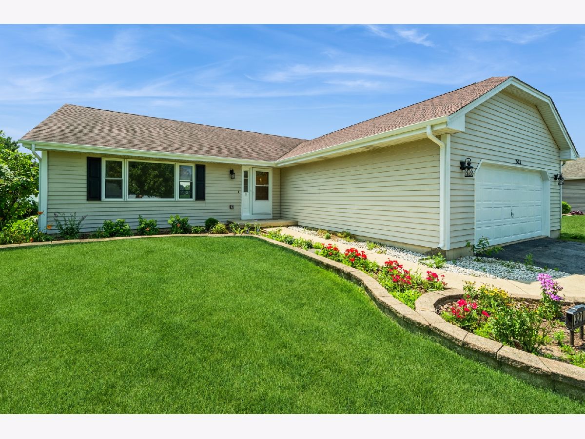 Townhomes & Condos & Homes Rented Old Mill Manor Hampshire Illinois, 321 Julie