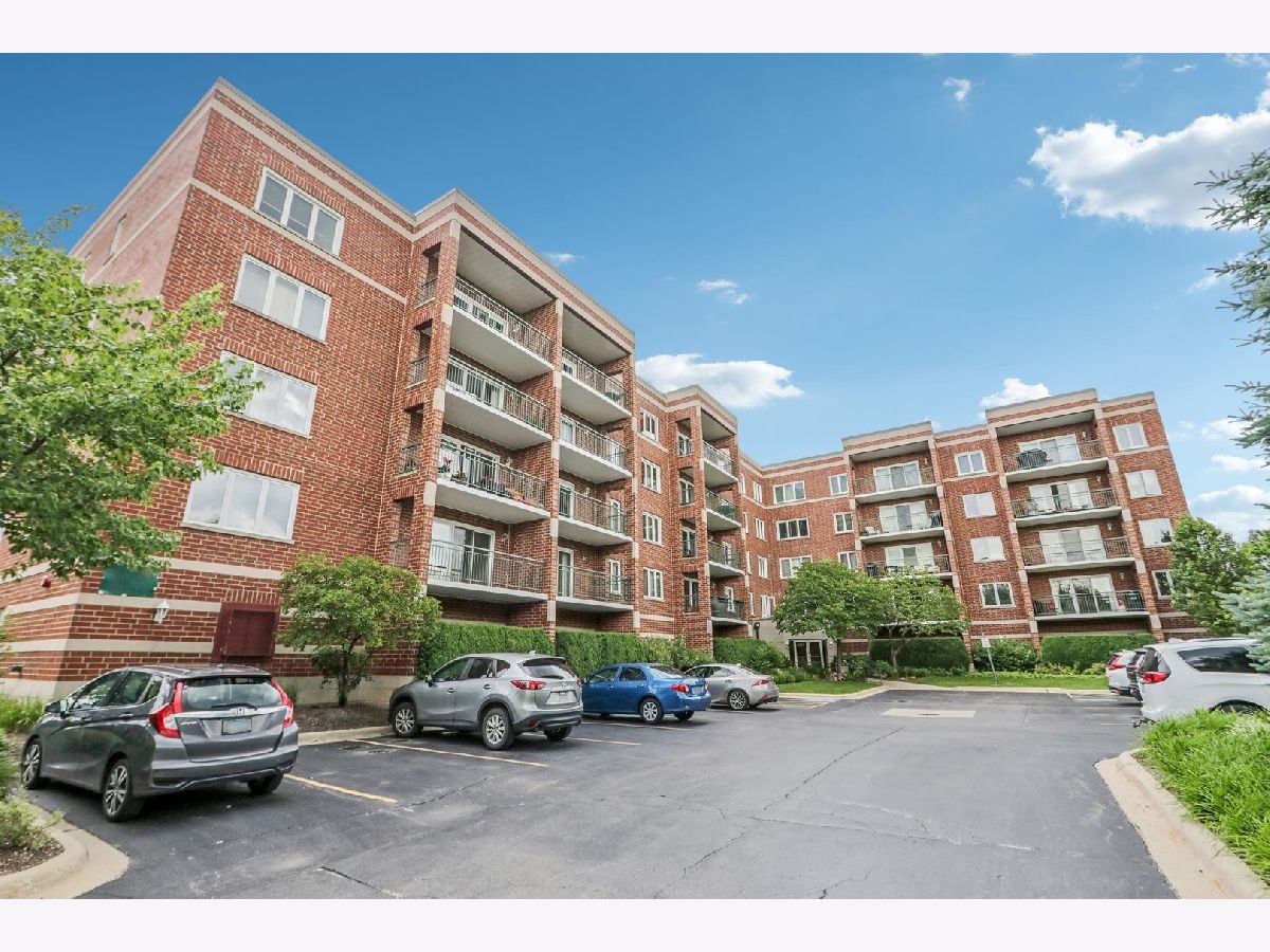 Condominiums & Homes Sold Rivers Edge Chicago Illinois, 5255 Riversedge