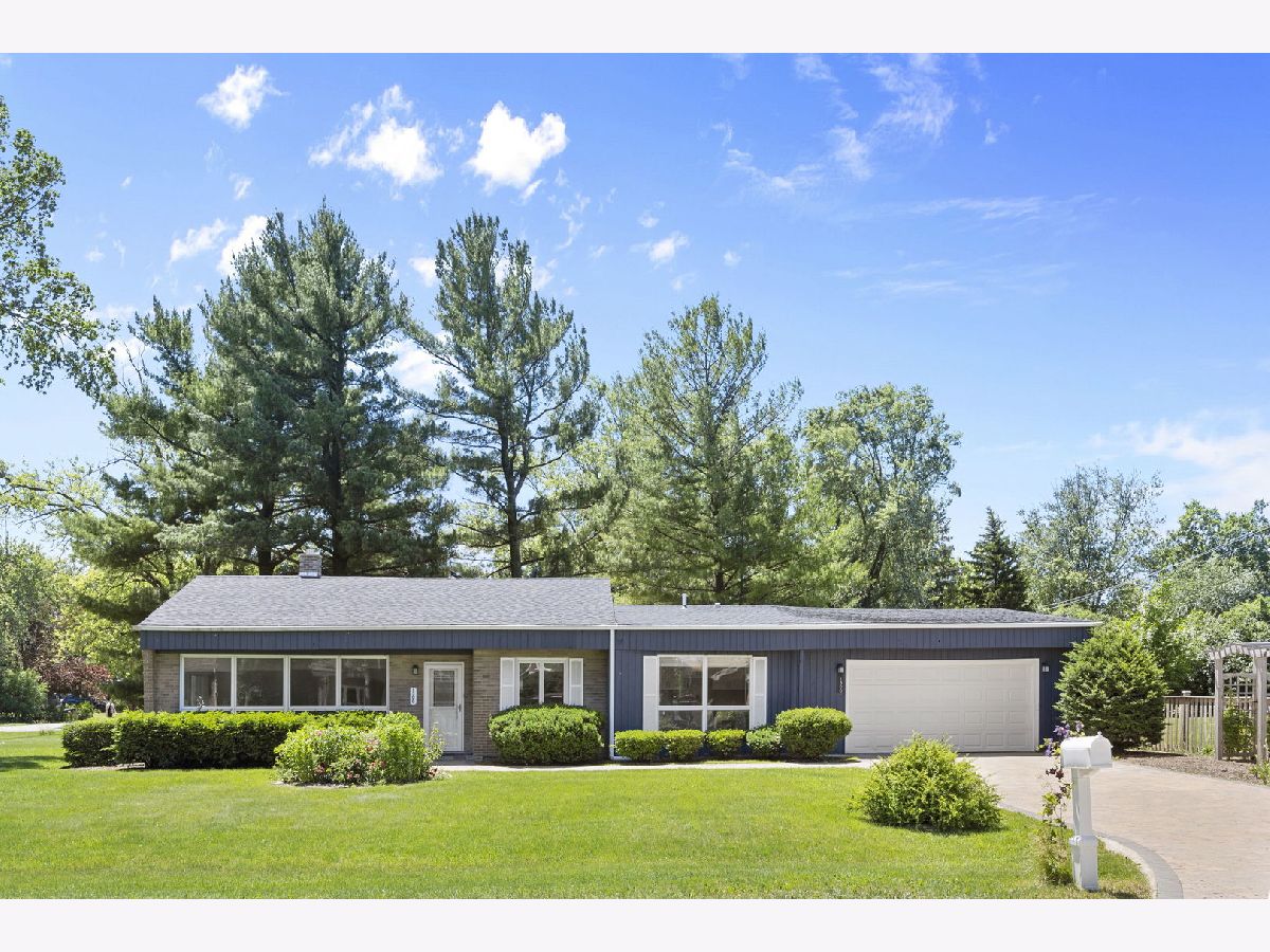 Homes & Condos & Townhomes Sold Highland Hills Lombard Illinois, 1300 Stewart