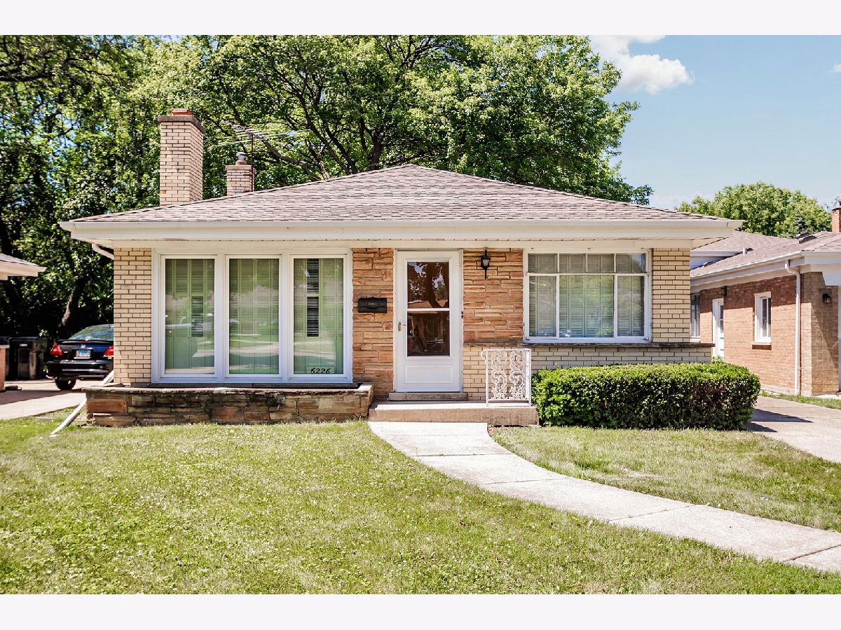 Homes & Condos & Townhomes Sold Sauganash Chicago Illinois, 6226 La Crosse