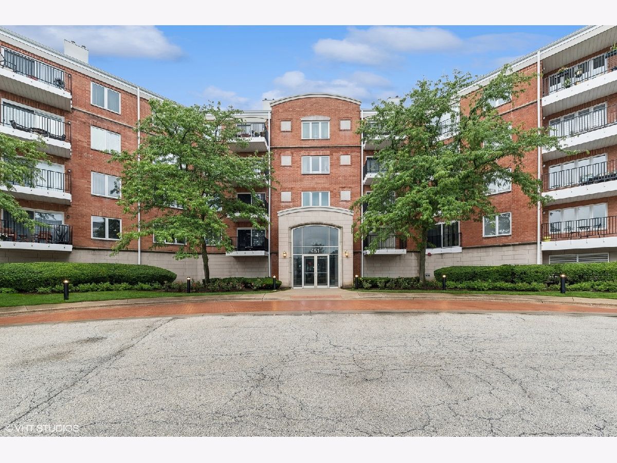 Townhomes & Condos Sold Town Place Buffalo Grove Illinois, 451 Town Place