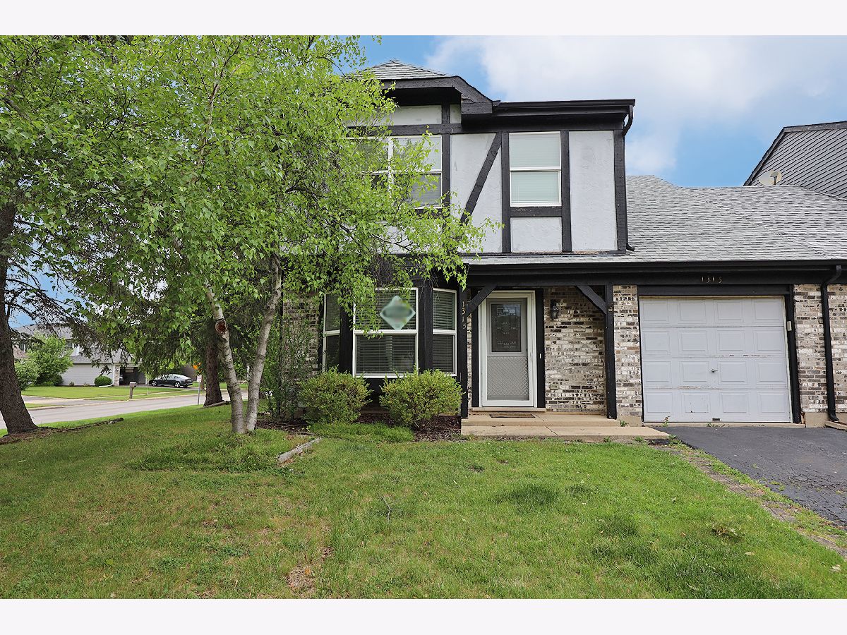 Townhomes & Homes Sold Maplewood Estates Carol Stream Illinois, 1315 Oriole