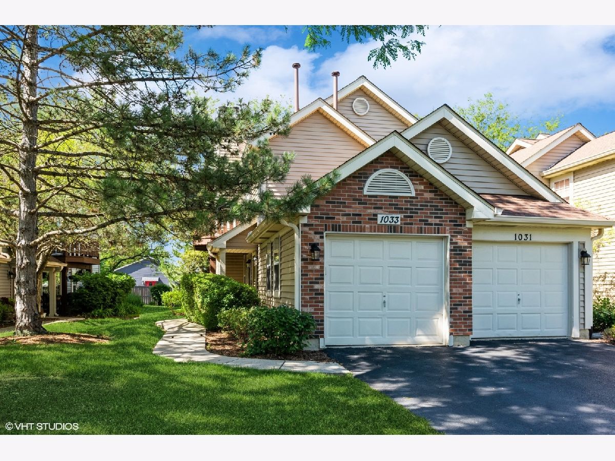 Townhomes & Condos Sold Country Homes At Bennington Carol Stream Illinois, 1033 Rockport