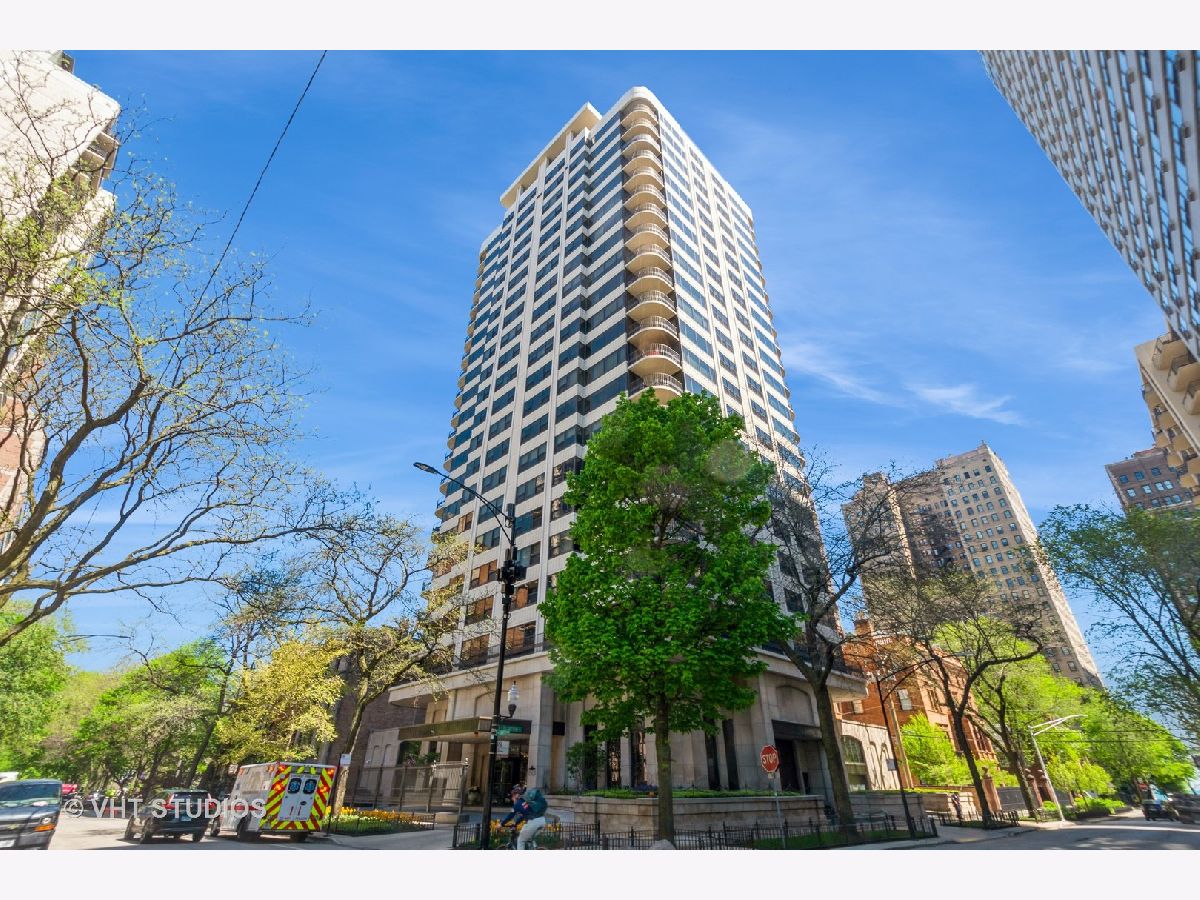 Condominiums Sold Warwick Chicago Illinois, 1501 State