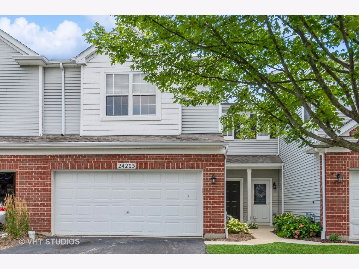 Homes & Townhomes Sold Crossings At Wolf Creek Plainfield Illinois, 24203 Leski