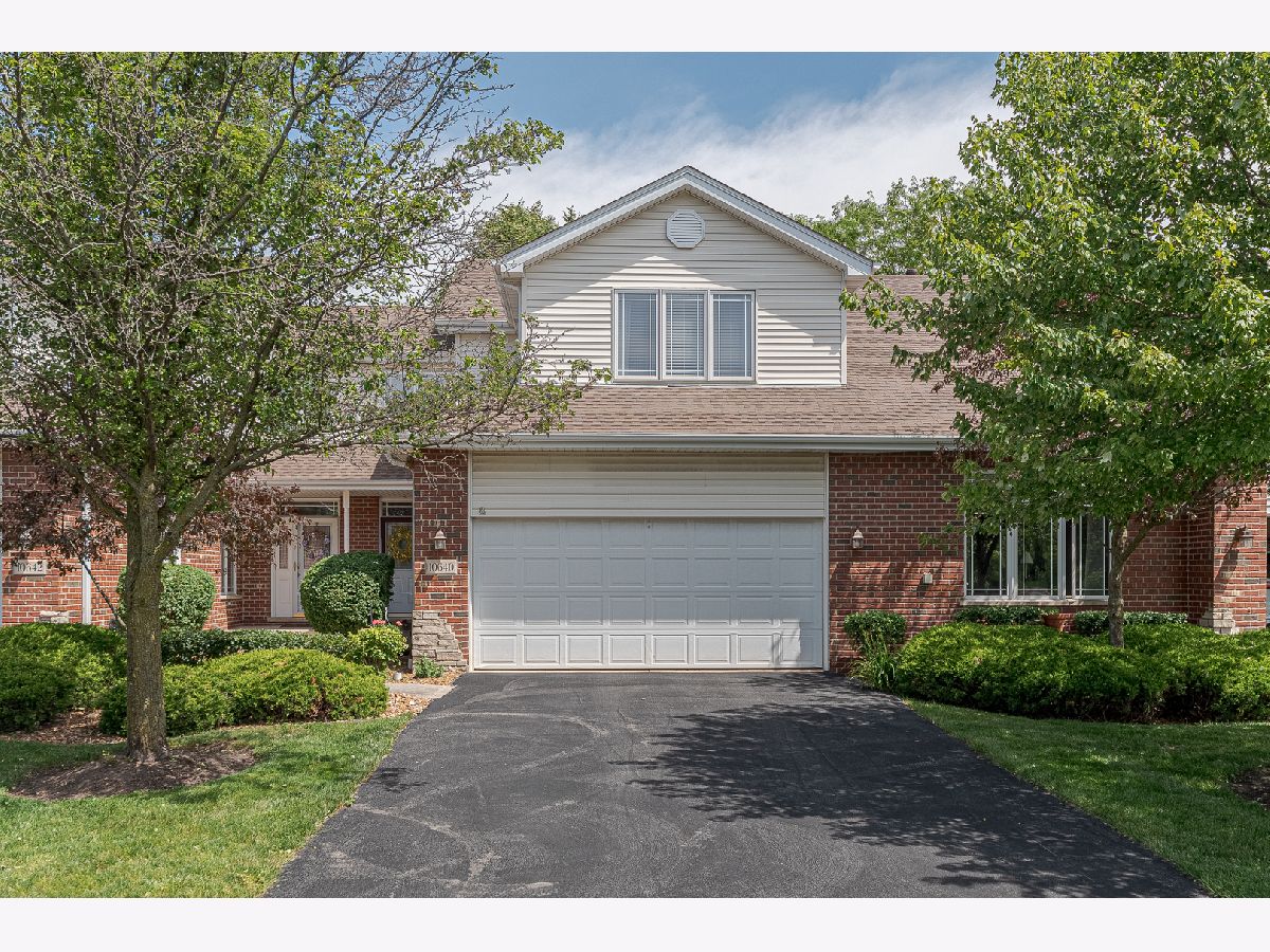 Townhomes & Homes Sold Crystal Creek Mokena Illinois, 10640 Canterbury