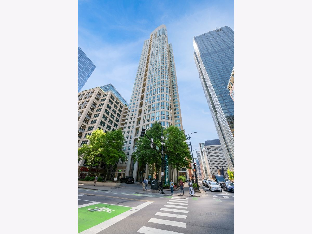 Condominiums Sold Sterling Chicago Illinois, 345 La Salle