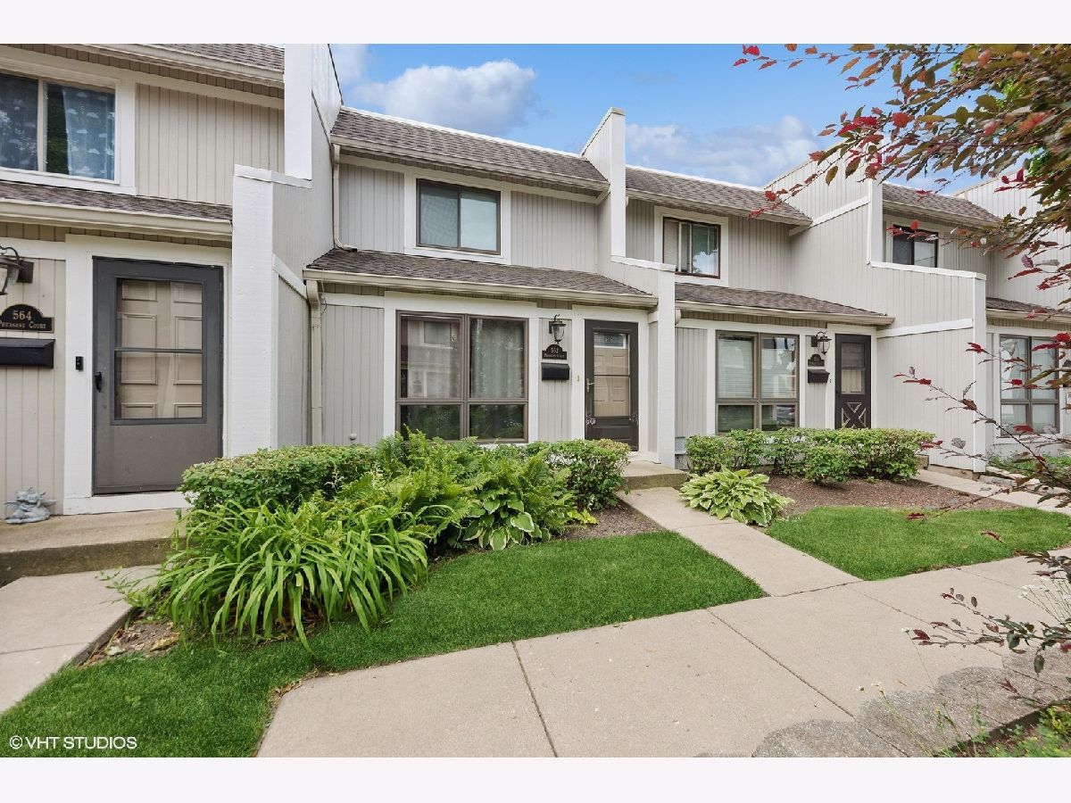 Townhomes Sold Quail Creek Grayslake Illinois, 562 Pheasant