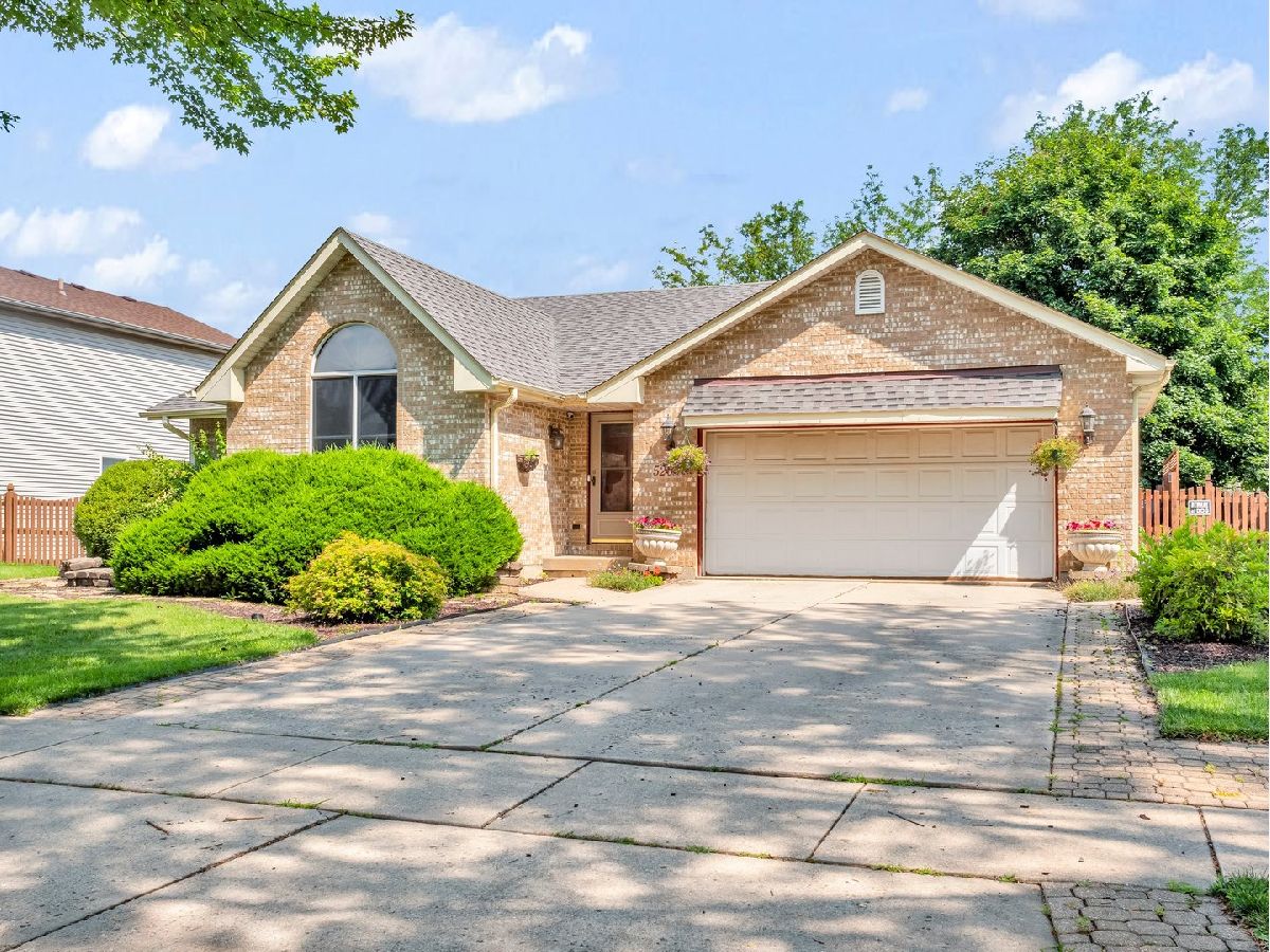 Homes Sold Riverbrook Estates Plainfield Illinois, 5209 Meadowbrook