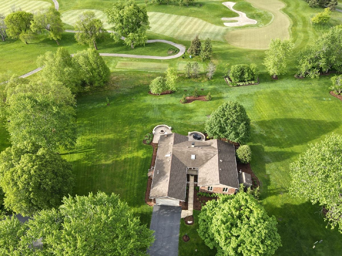 Homes Sold Thunderbird Estates Barrington Illinois, 137 Hillcrest