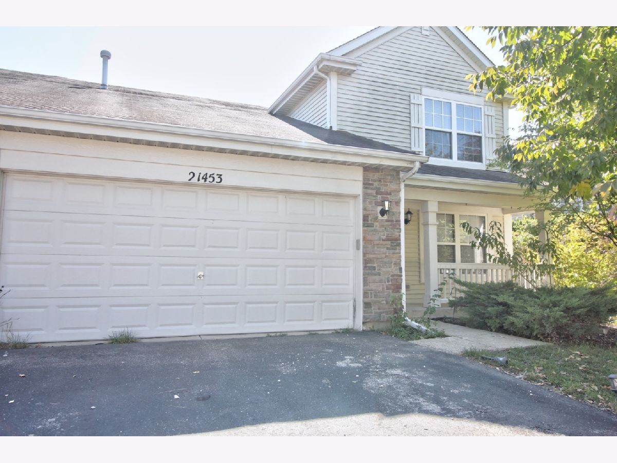 Townhomes & Homes Rented Cambridge Crest Crest Hill Illinois, 21453 Abbey