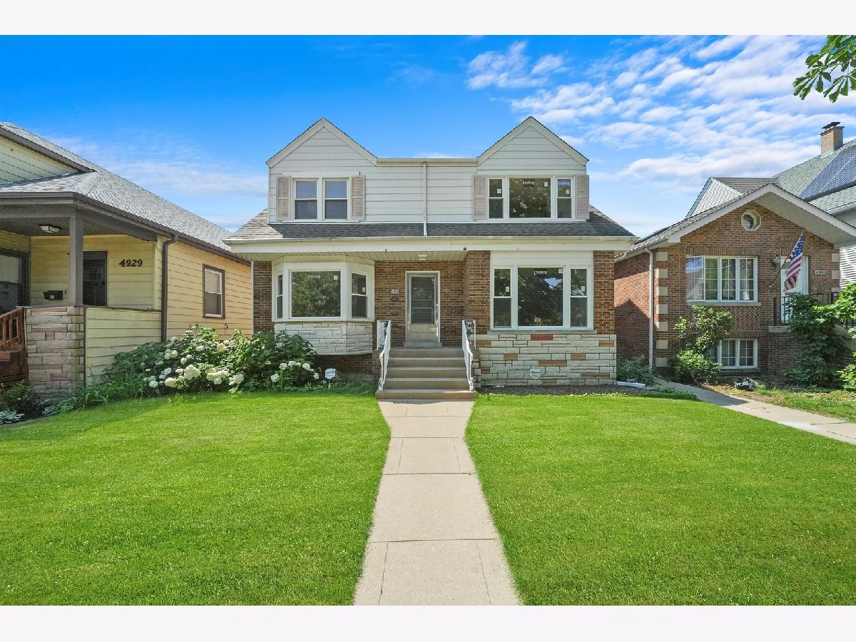 Homes & Condominiums Rented Forest Glen Chicago Illinois, 4935 Winona
