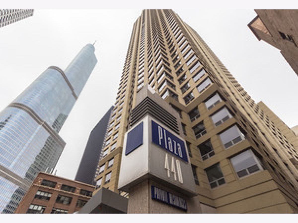 Condominiums Rented Plaza 440 Private Residences Chicago Illinois, 440 Wabash