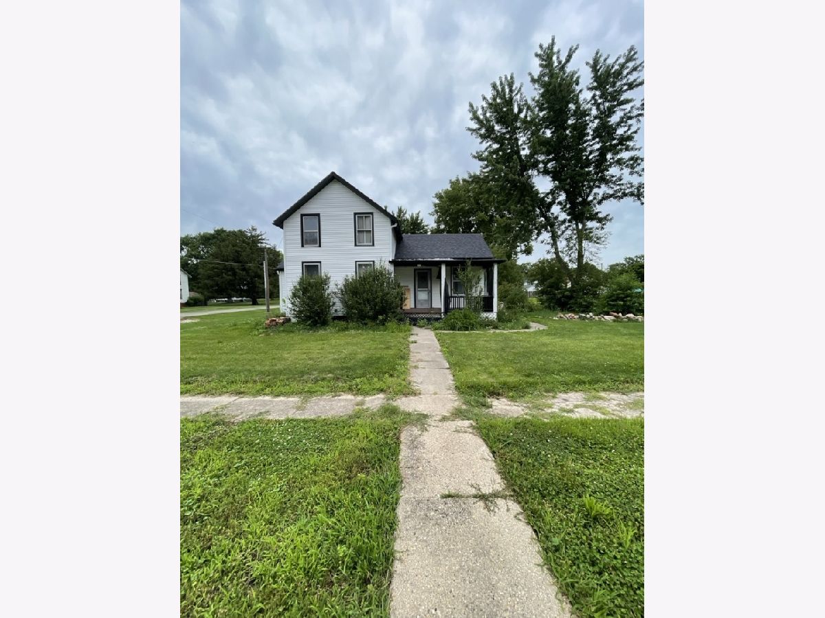  Sold Sheffield Illinois, 202 Walnut