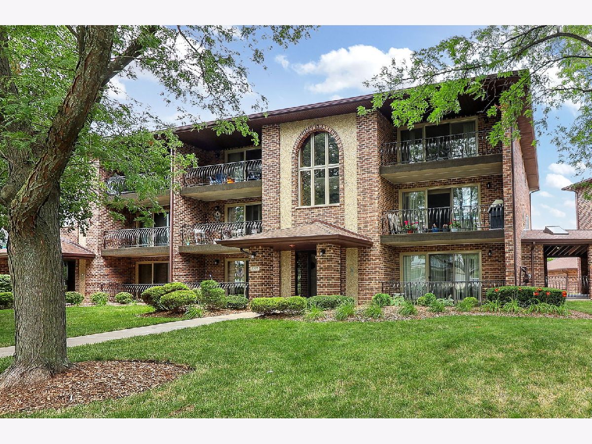 Condominiums Sold Marydale Willowbrook Illinois, 7525 Sheridan