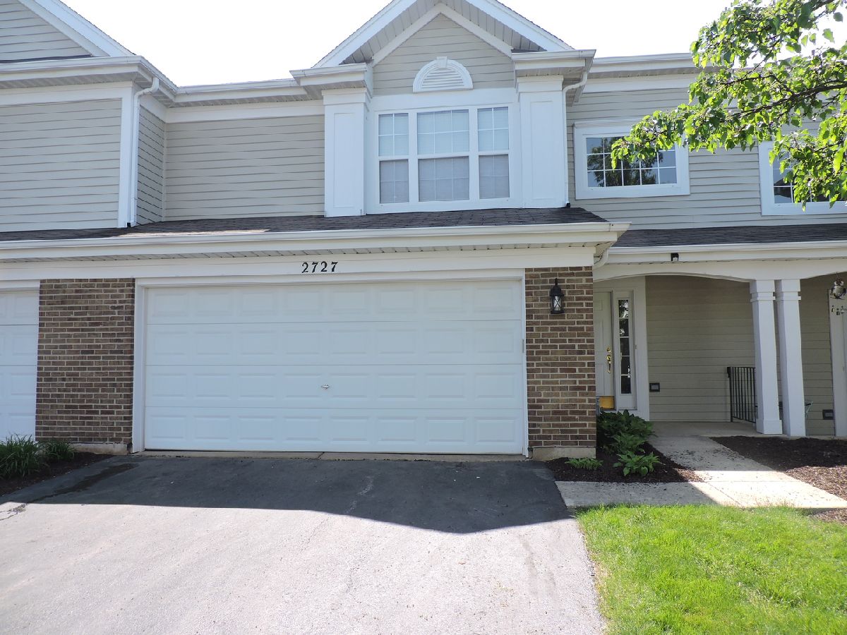 Townhomes & Condos & Homes Rented Cambridge Countryside Aurora Illinois, 2727 Borkshire