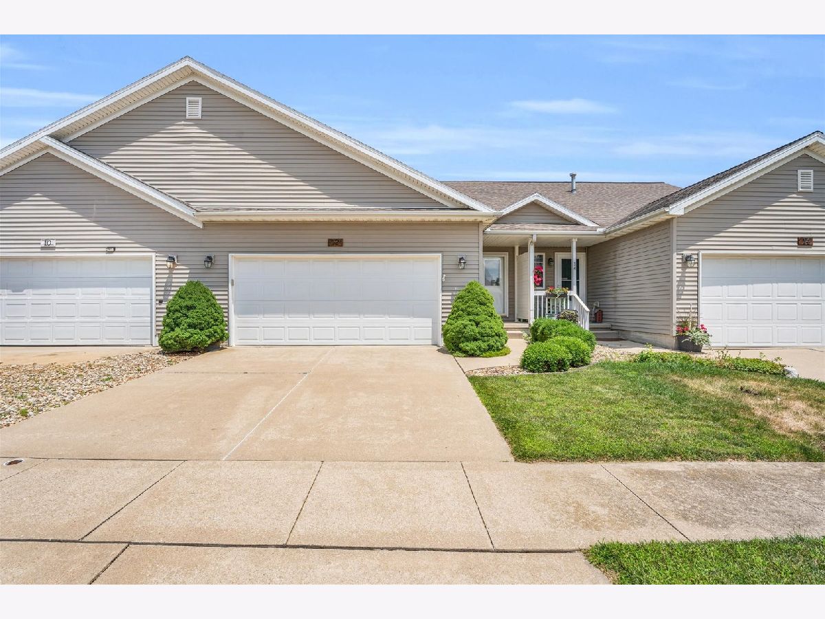 Condos & Townhomes & Homes Sold Lake Ridge Bloomington Illinois, 12 Edvardinsh