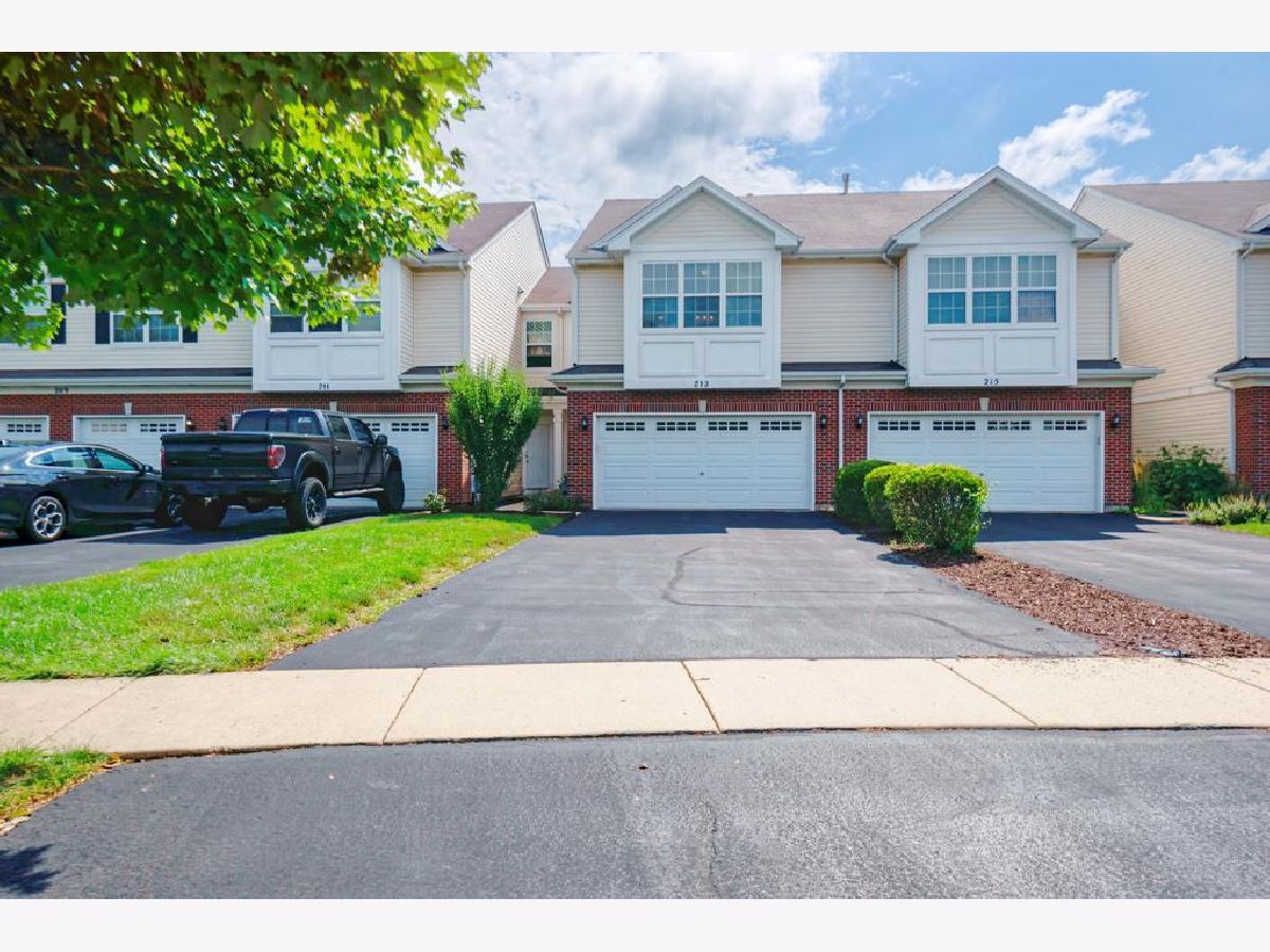 Townhomes & Condos Sold Creekside Romeoville Illinois, 213 Alder Creek