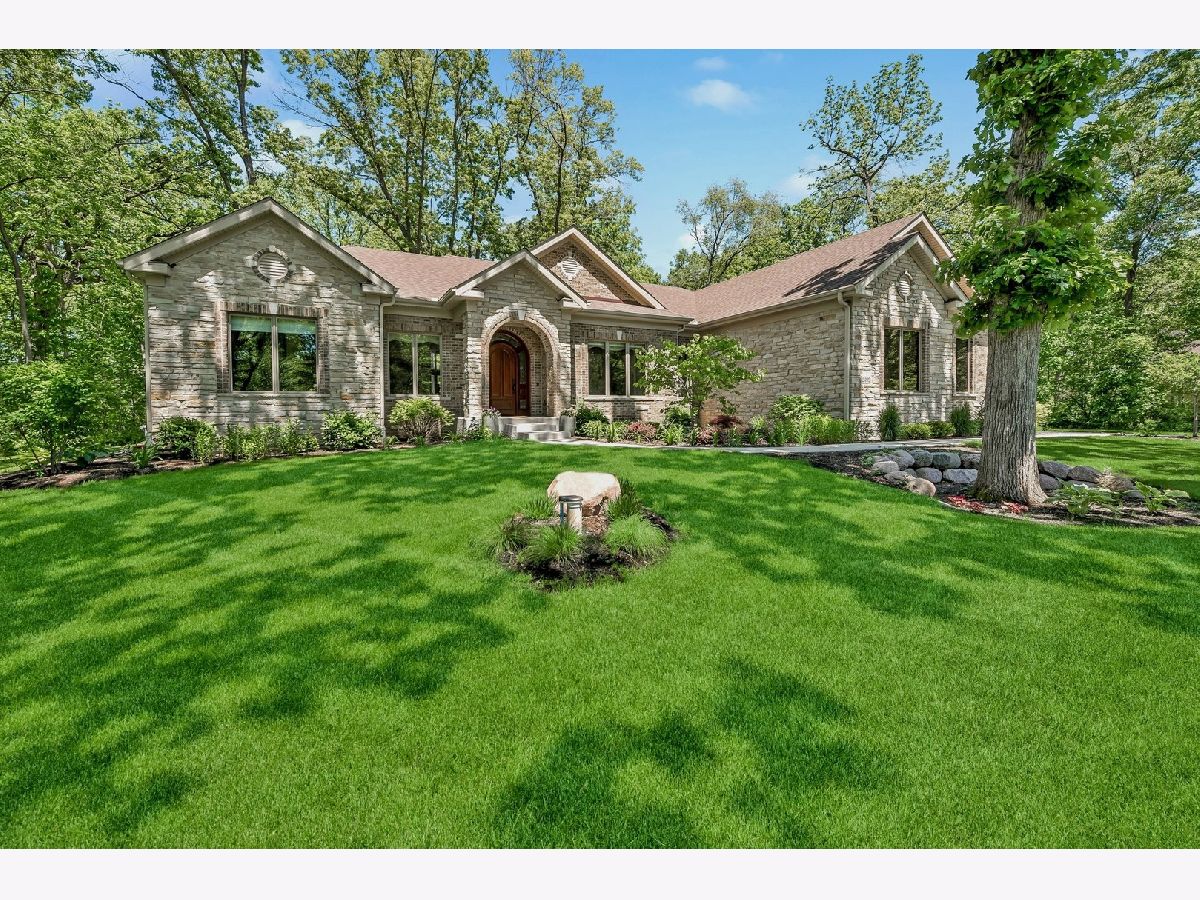 Homes Sold Thousand Oaks Spring Grove Illinois, 2492 Brentwood