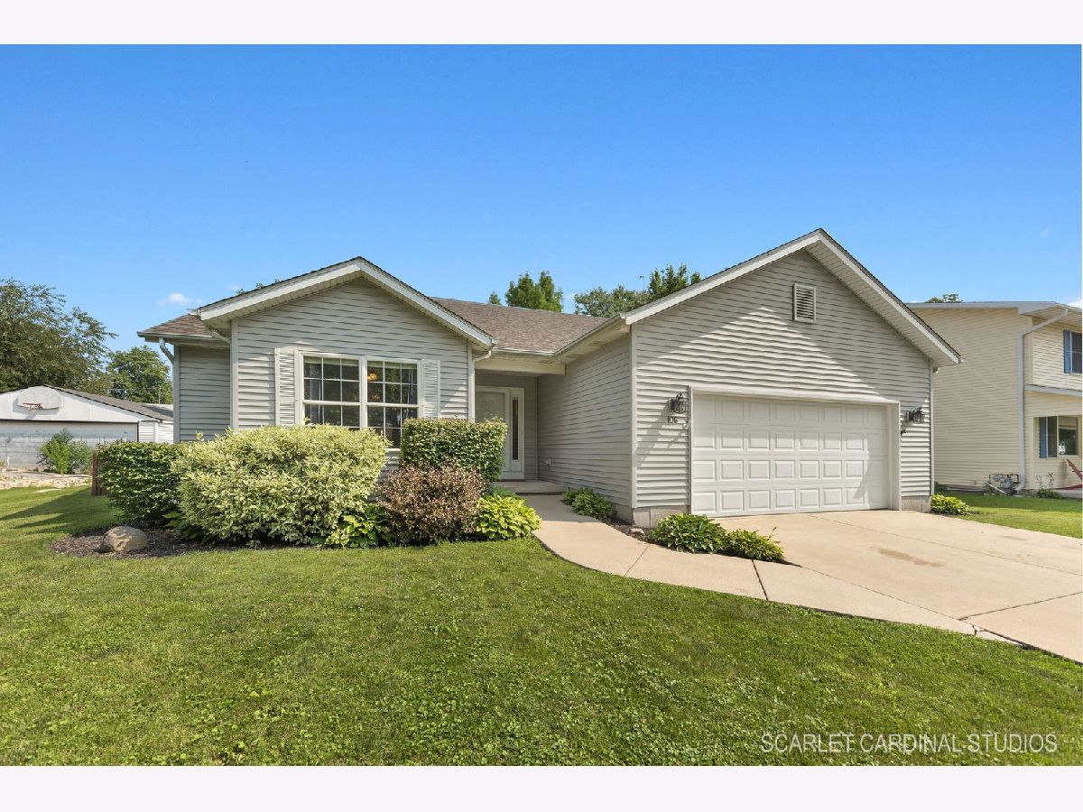  Sold Shabbona Illinois, 106 Apache