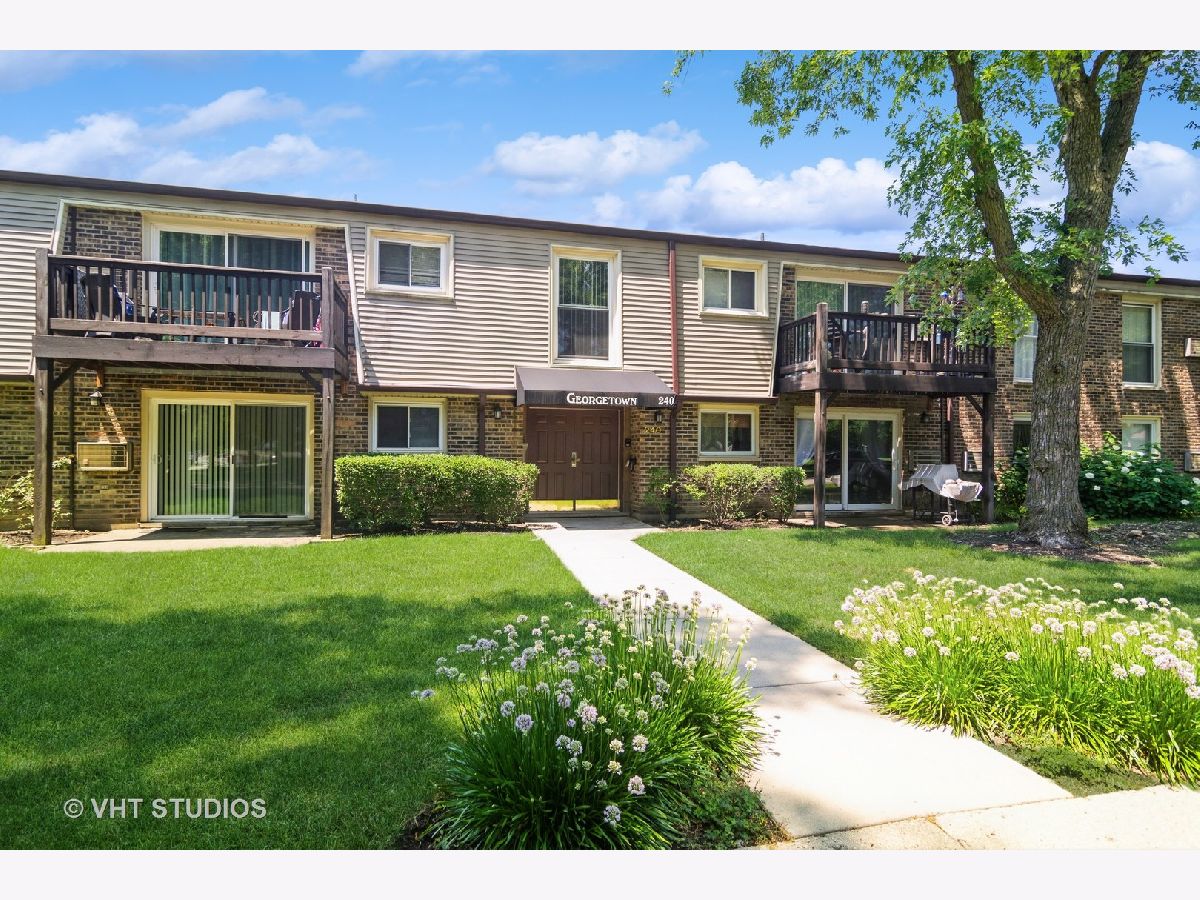 Condominiums Sold Georgetown Palatine Illinois, 240 Carter