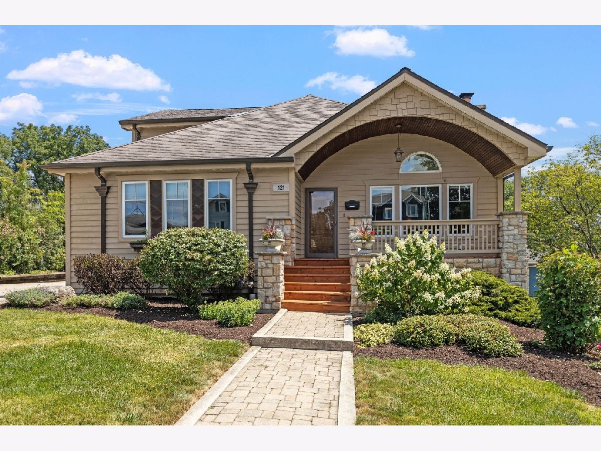 Homes & Condos & Townhomes Sold Mcintosh Westmont Illinois, 121 Wilmette