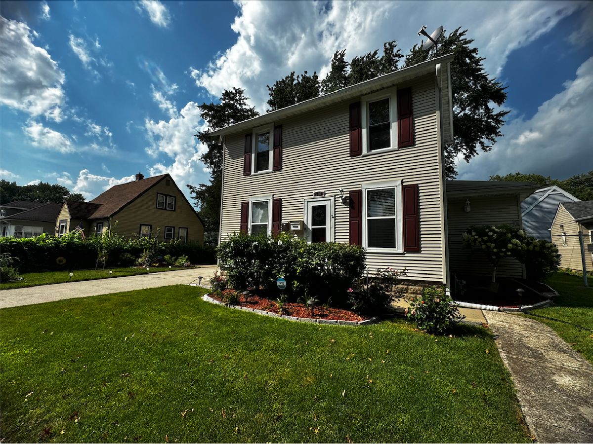 Rented Morris Illinois, 756 Chapin