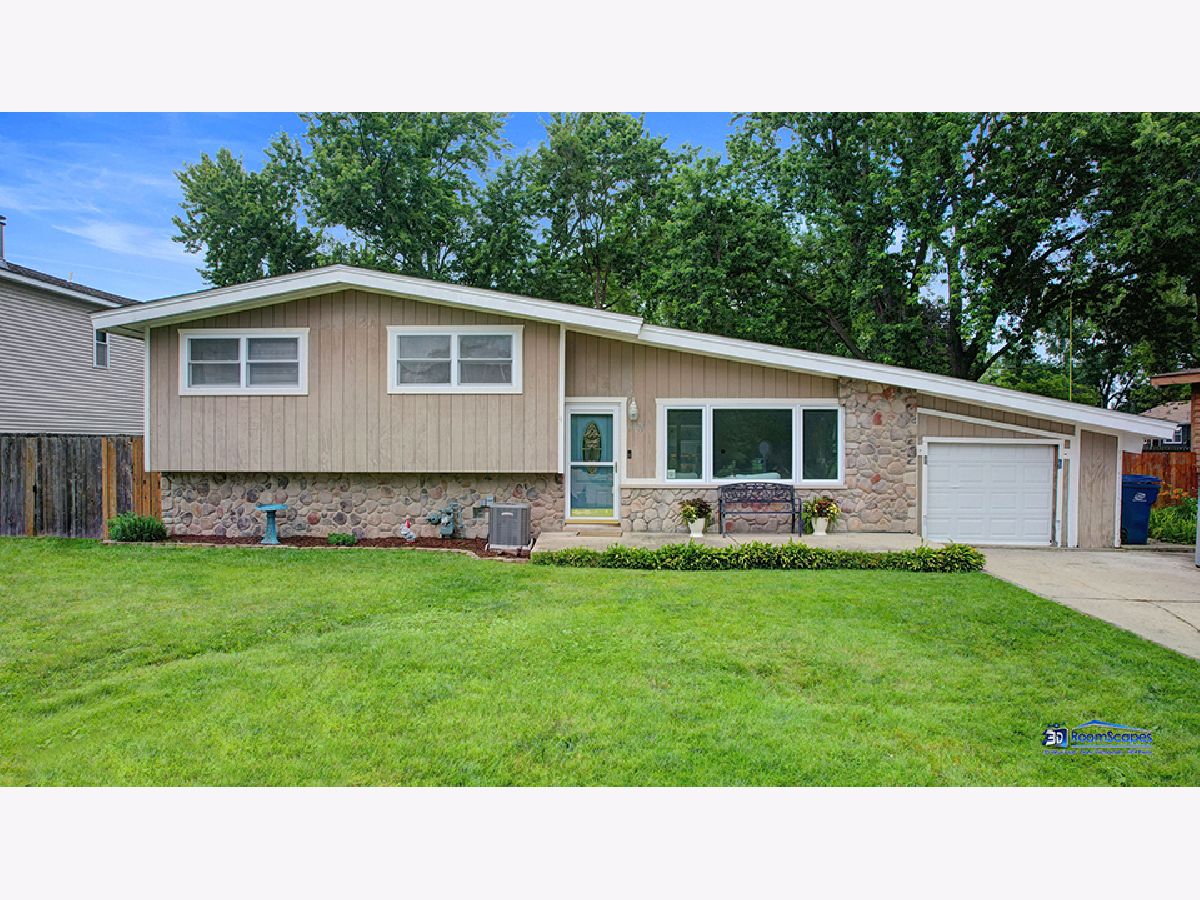  Sold Holiday Hills Illinois, 1506 Pine