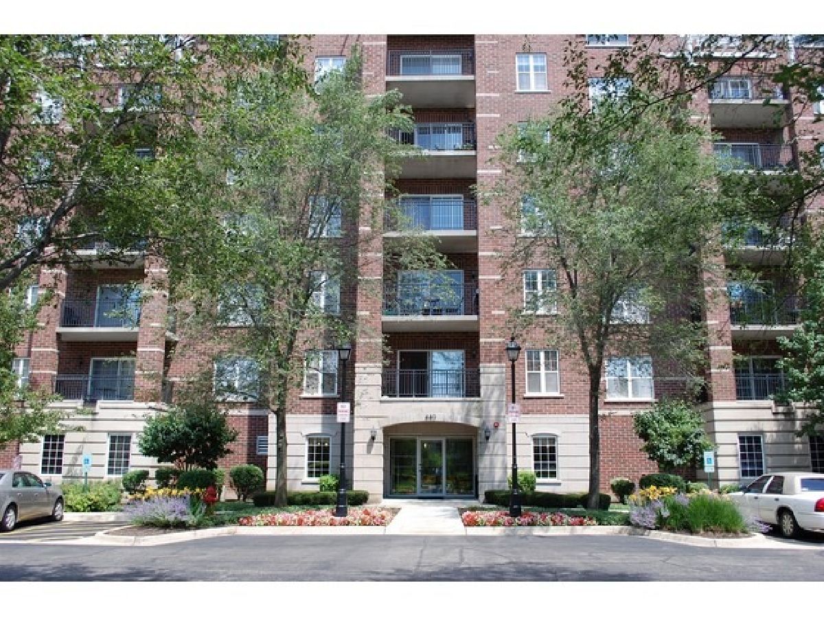 Condos & Townhomes Rented The Groves Of Palatine Palatine Illinois, 440 Mahogany