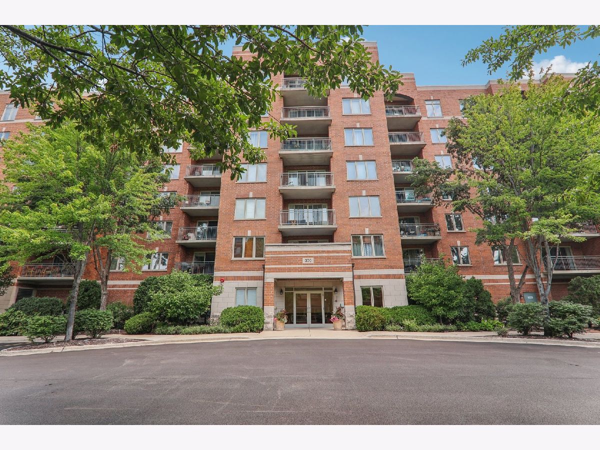Condos & Townhomes Sold Stone Gate Des Plaines Illinois, 370 Western