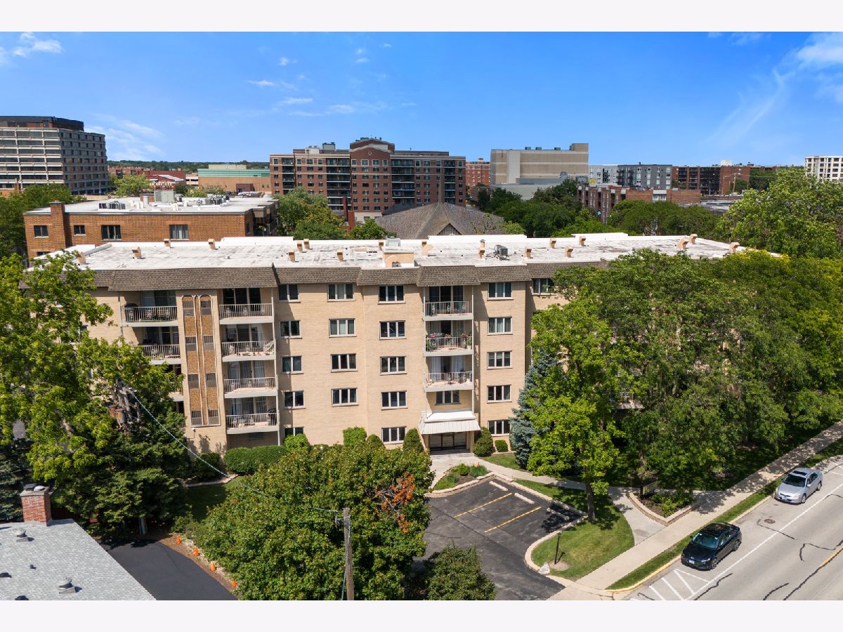Condominiums Sold Pearson House Des Plaines Illinois, 1436 Thacker