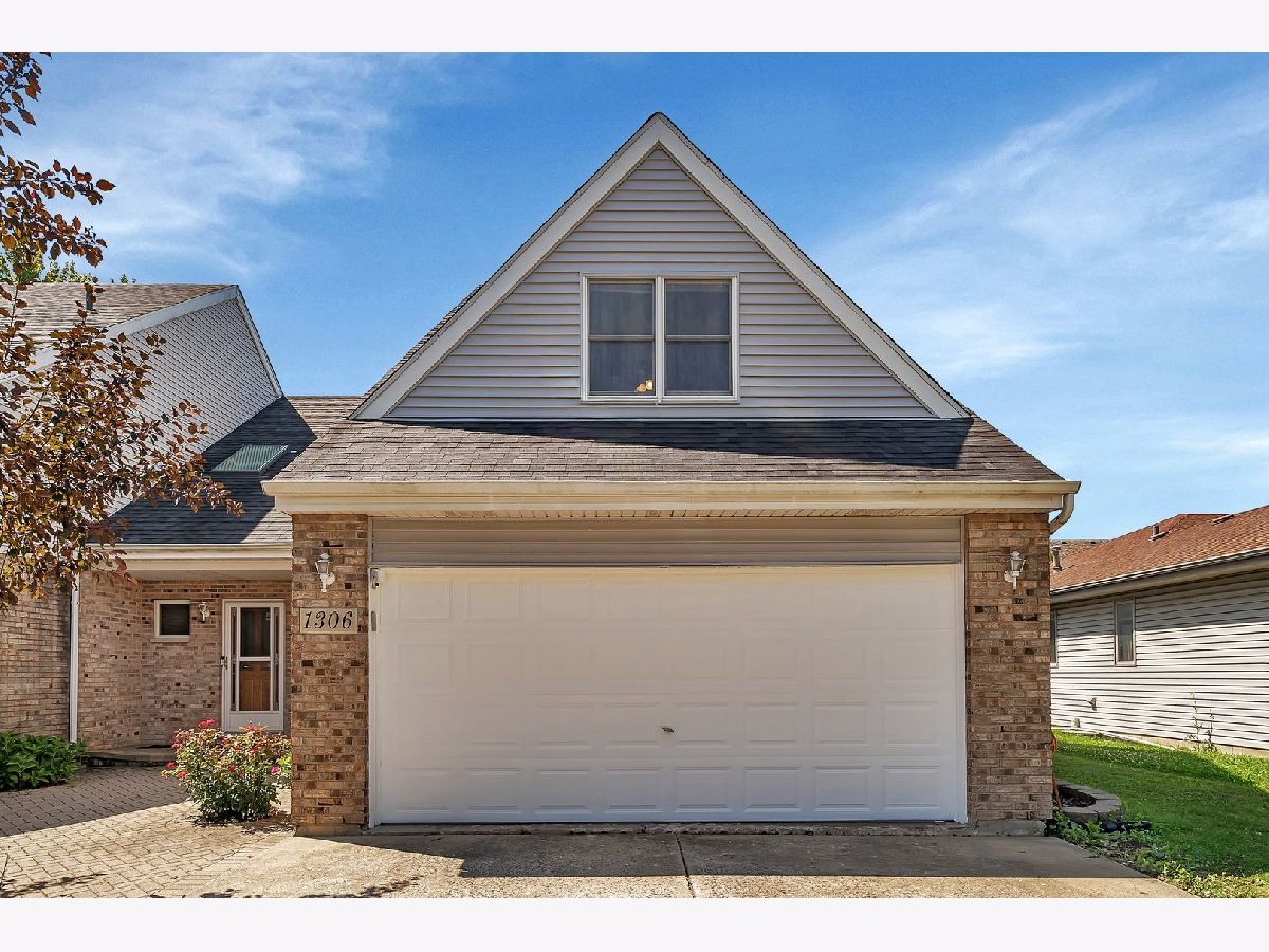 Condos & Townhomes & Homes Sold Old Plank Road Estates Joliet Illinois, 1306 Norley