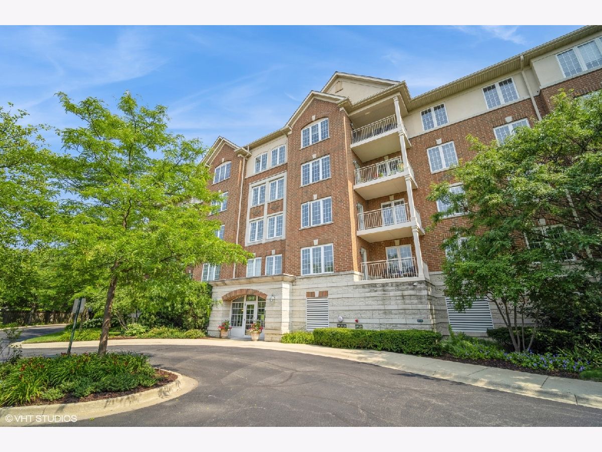 Condos & Townhomes Sold South Commons Deerfield Illinois, 640 Robert York