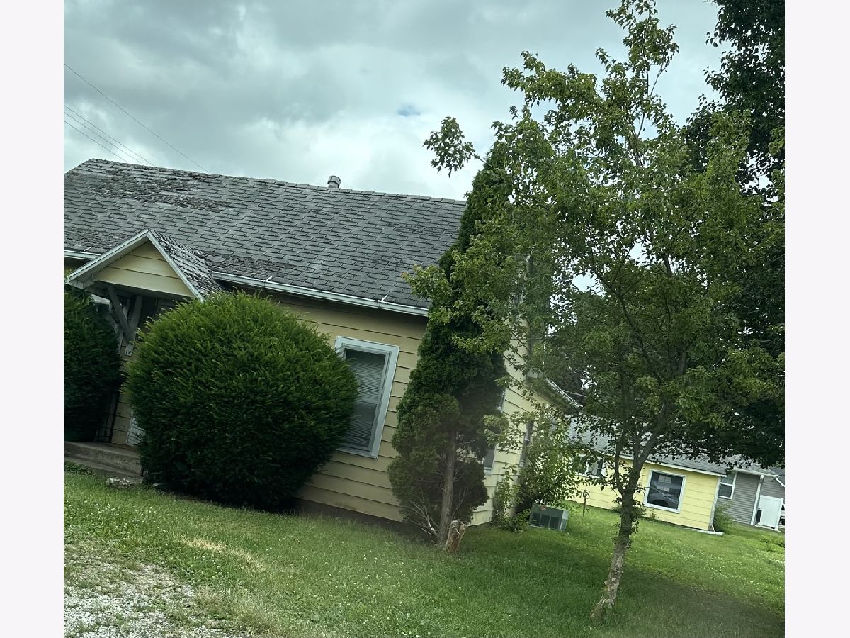  Sold Arthur Illinois, 320 Beech