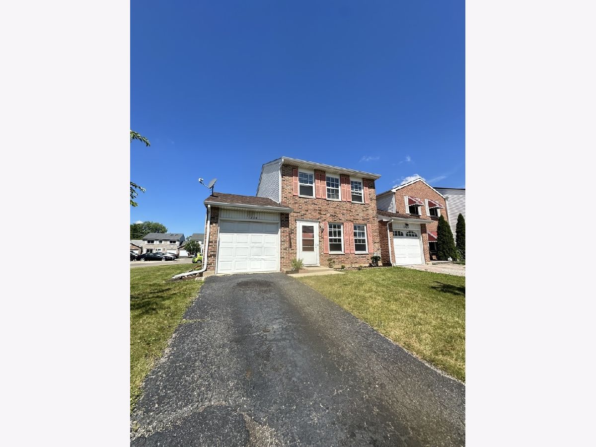 Townhomes & Homes Rented Spring Valley Carol Stream Illinois, 1424 Oxford