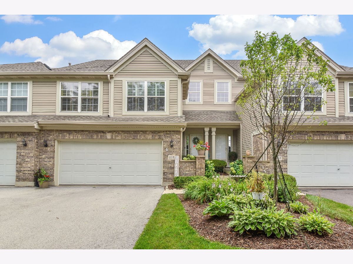 Townhomes Sold River Mist On The Fox Oswego Illinois, 195 River Mist