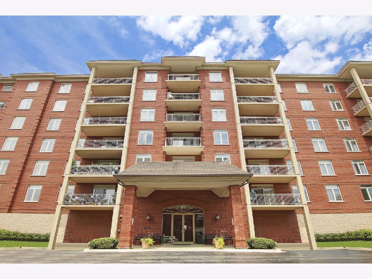 Condos & Townhomes & Homes Sold Woodlands Of Morton Grove Morton Grove Illinois, 8440 Callie