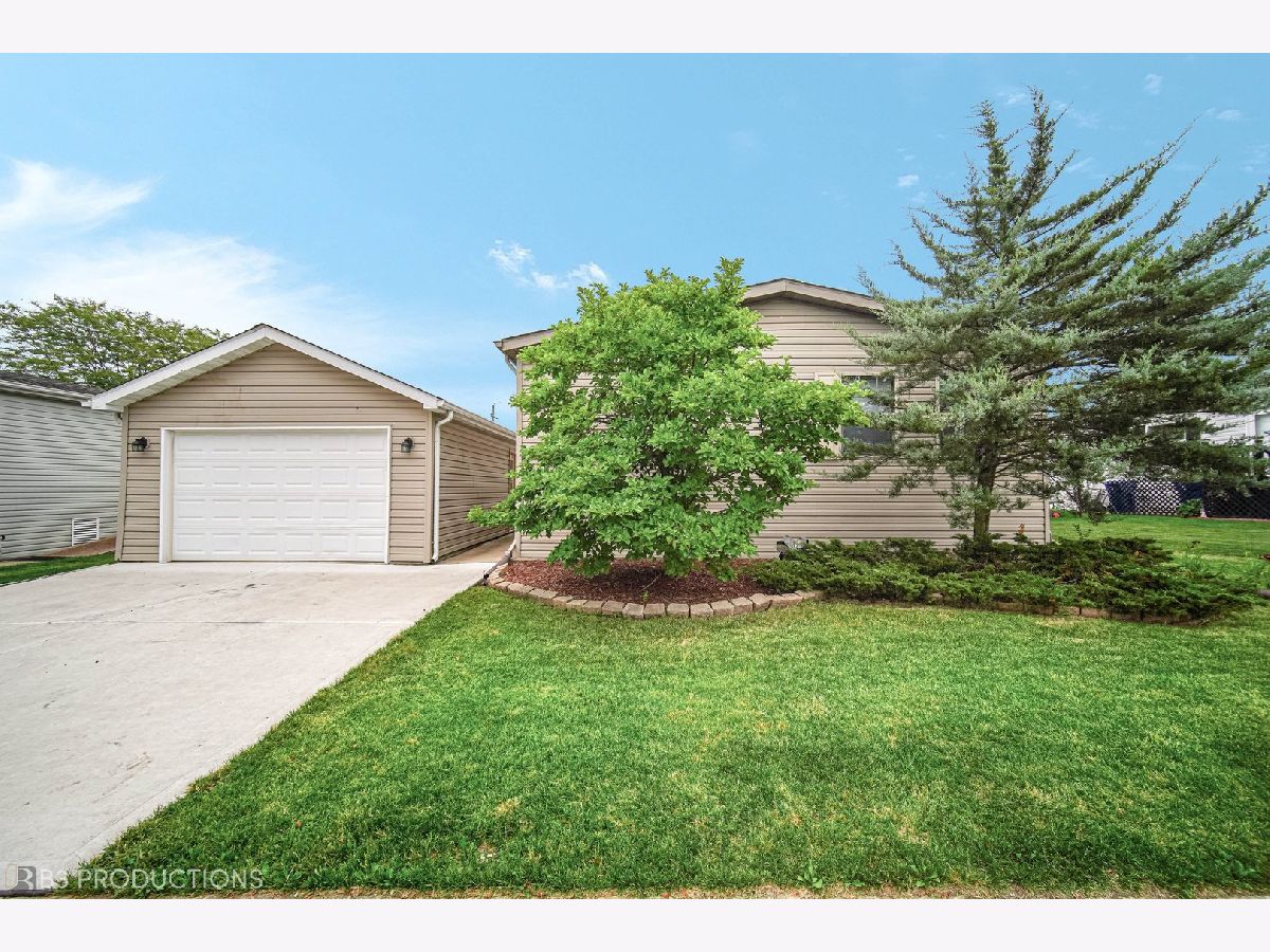 Subdivision Sold Golf Vista Monee Illinois, 25609 Firestone