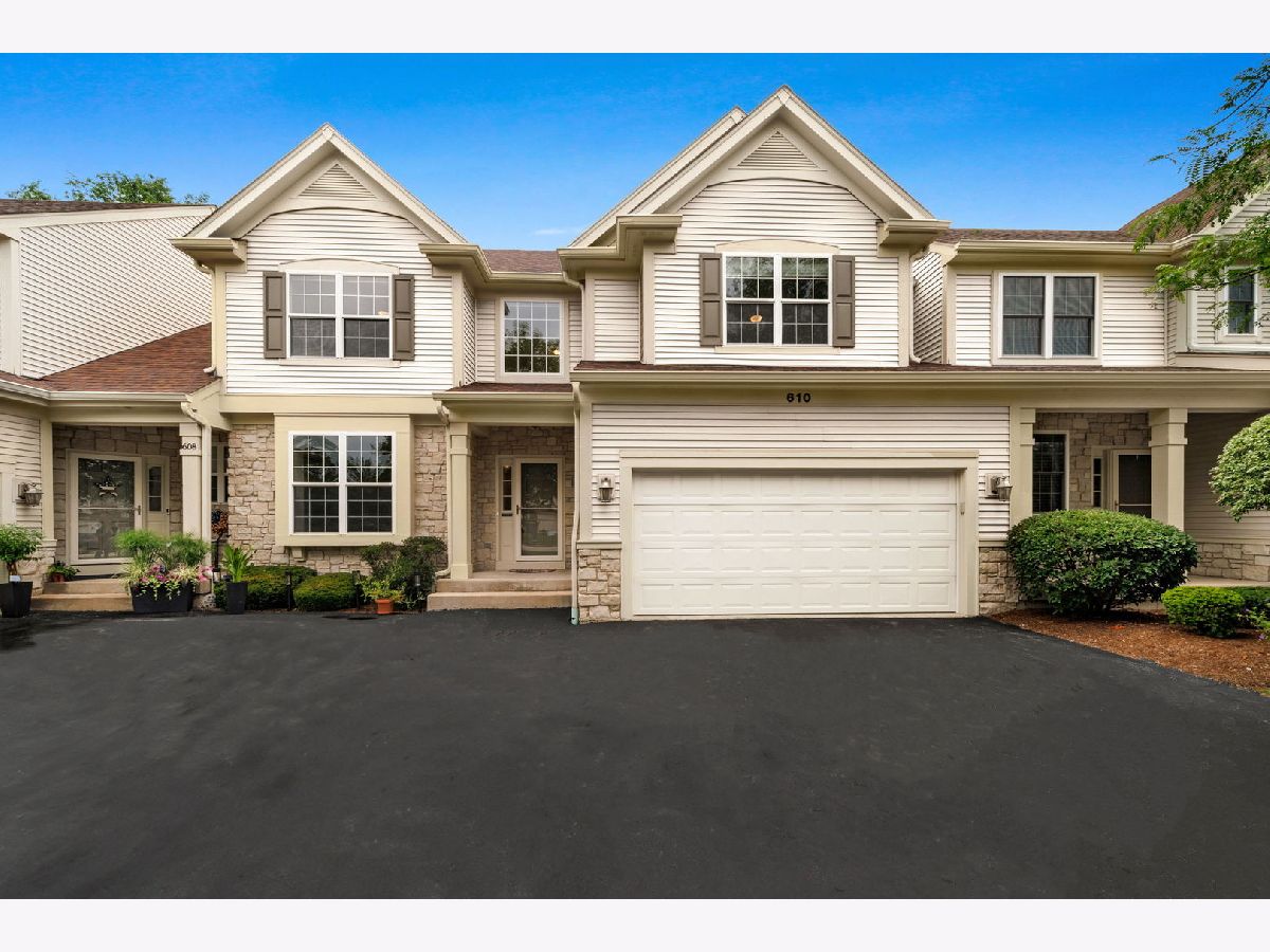 Homes & Townhomes Sold Cedar Crossing Lake Villa Illinois, 610 Farmington