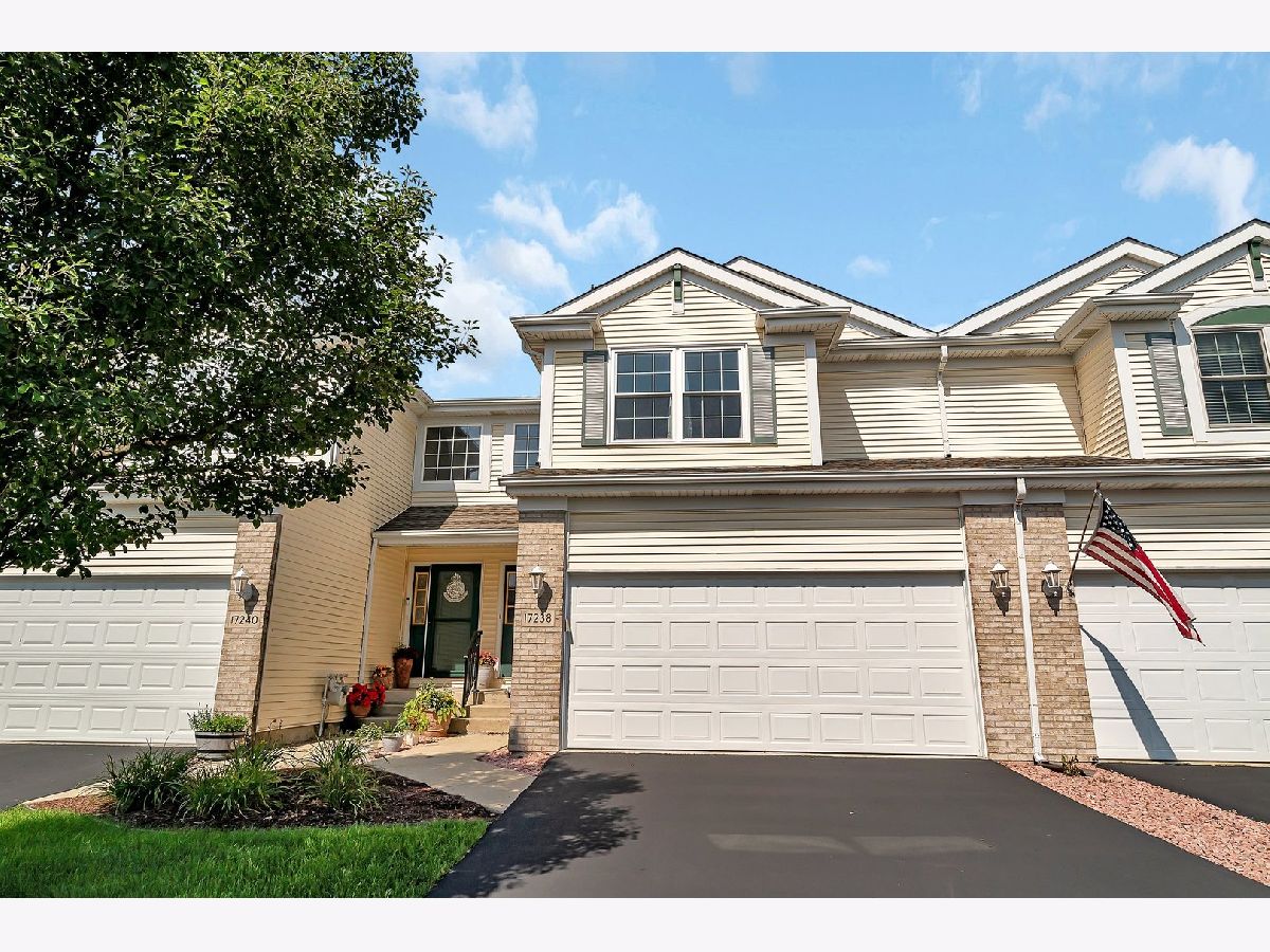 Townhomes & Homes Sold Broken Arrow Arrowhead Lockport Illinois, 17238 Arrowhead