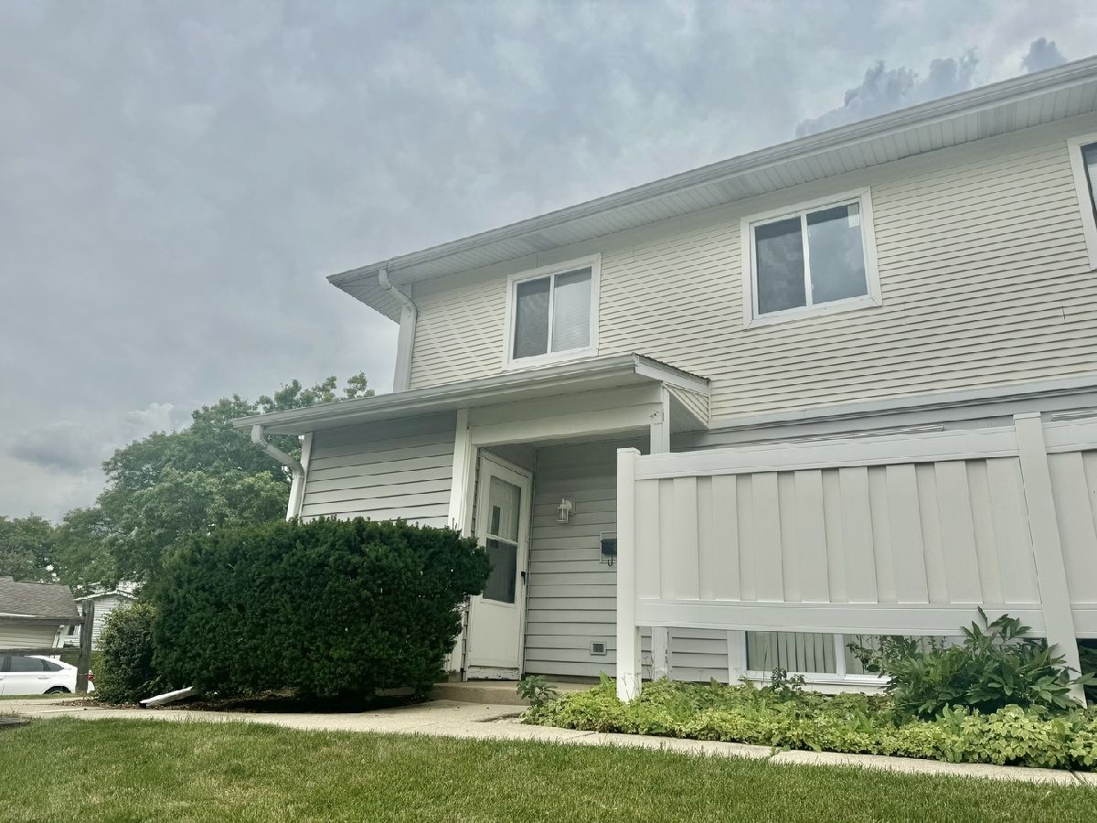 Townhomes & Condos Rented Dunbar Lakes Schaumburg Illinois, 741 Edgelake