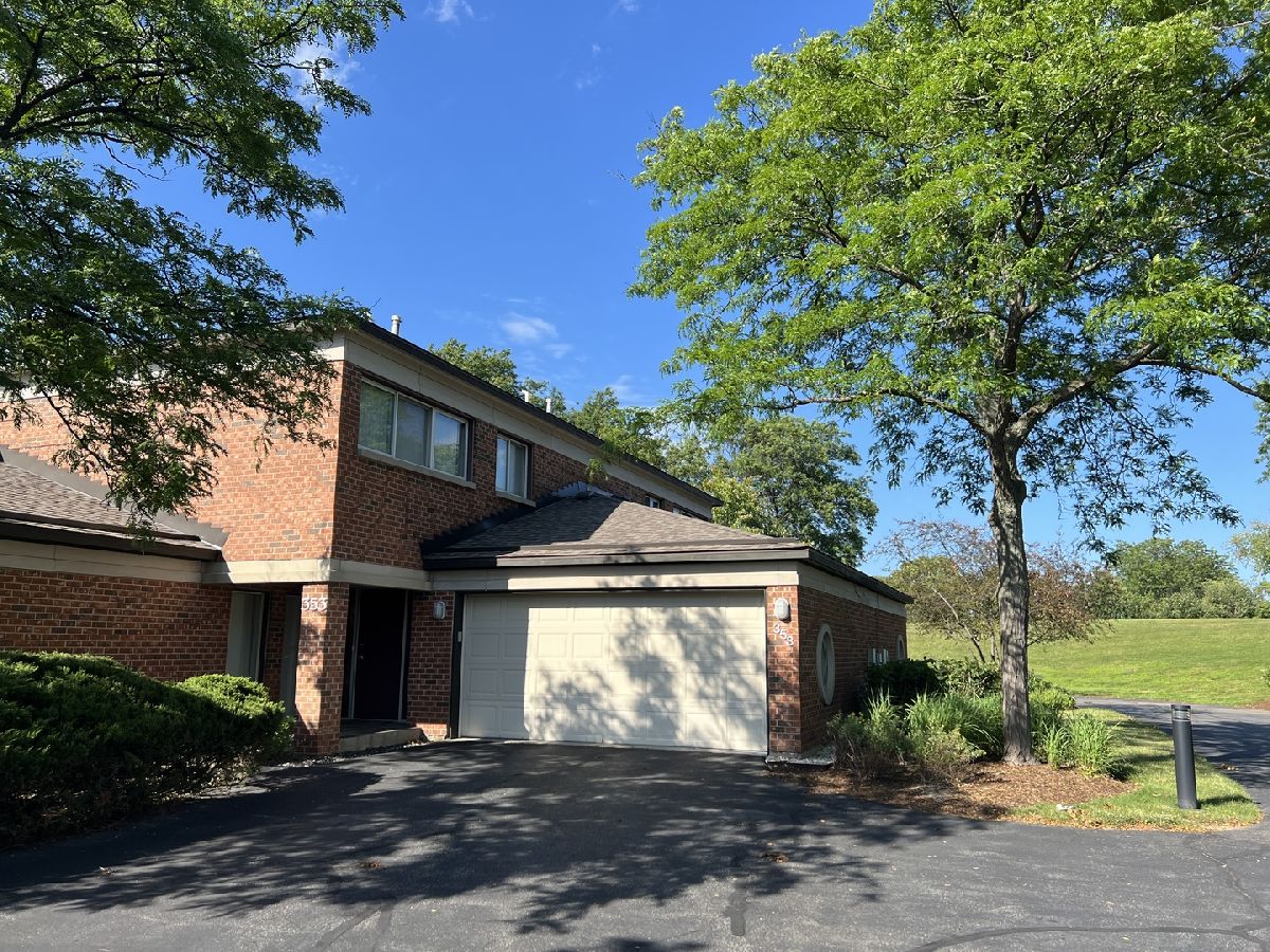 Condos & Townhomes & Homes Sold Coromandel Deerfield Illinois, 353 Milford