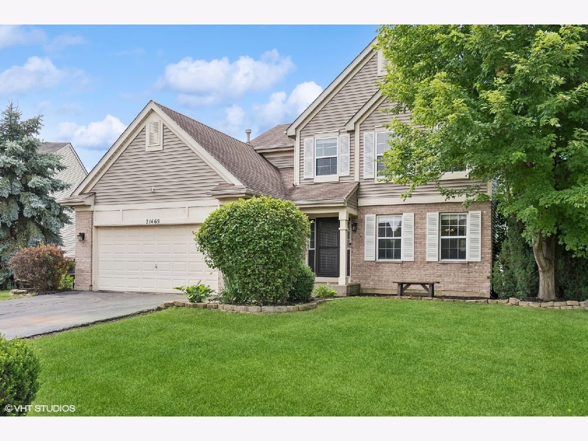 Townhomes & Homes Sold Cambridge Crest Crest Hill Illinois, 21469 Prestwick