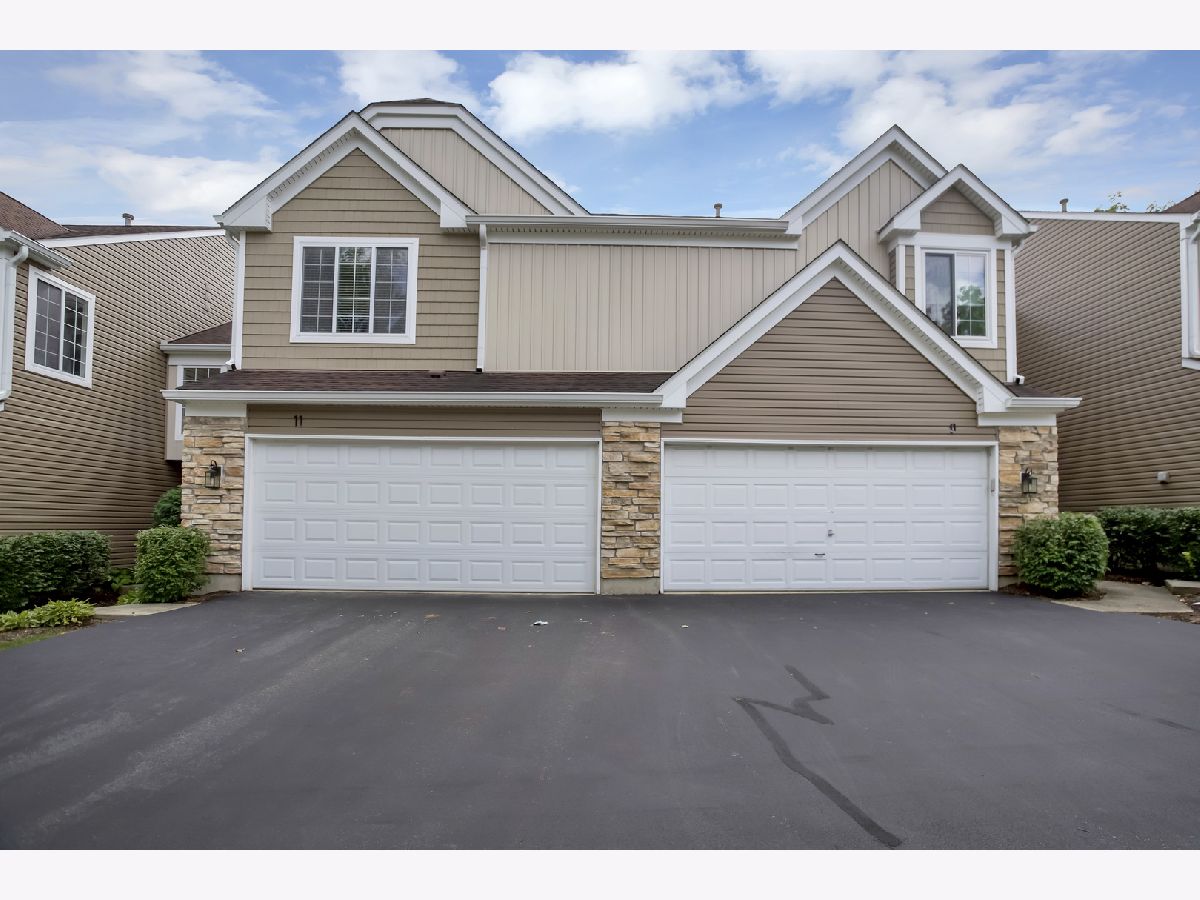 Townhomes Sold Sherwood Forest Streamwood Illinois, 11 Cambridge