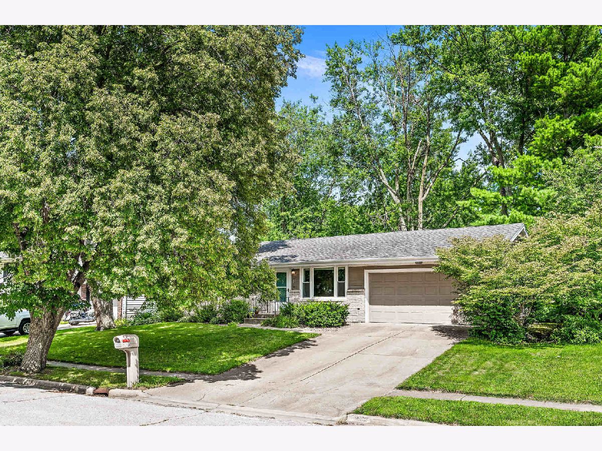 Homes & Condos & Townhomes Sold Washington East Bloomington Illinois, 112 Ginger Creek