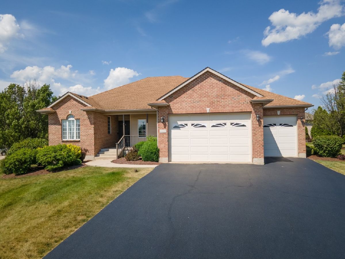 Homes & Townhomes & Condos Sold Townsend Woods Sycamore Illinois, 1117 Arneita