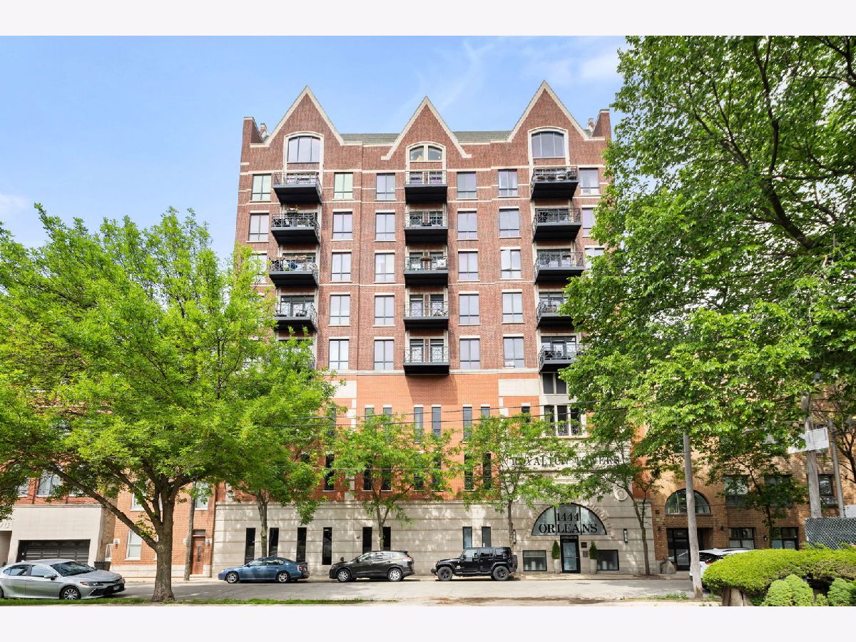 Condominiums Sold Royalton Towers Chicago Illinois, 1444 Orleans