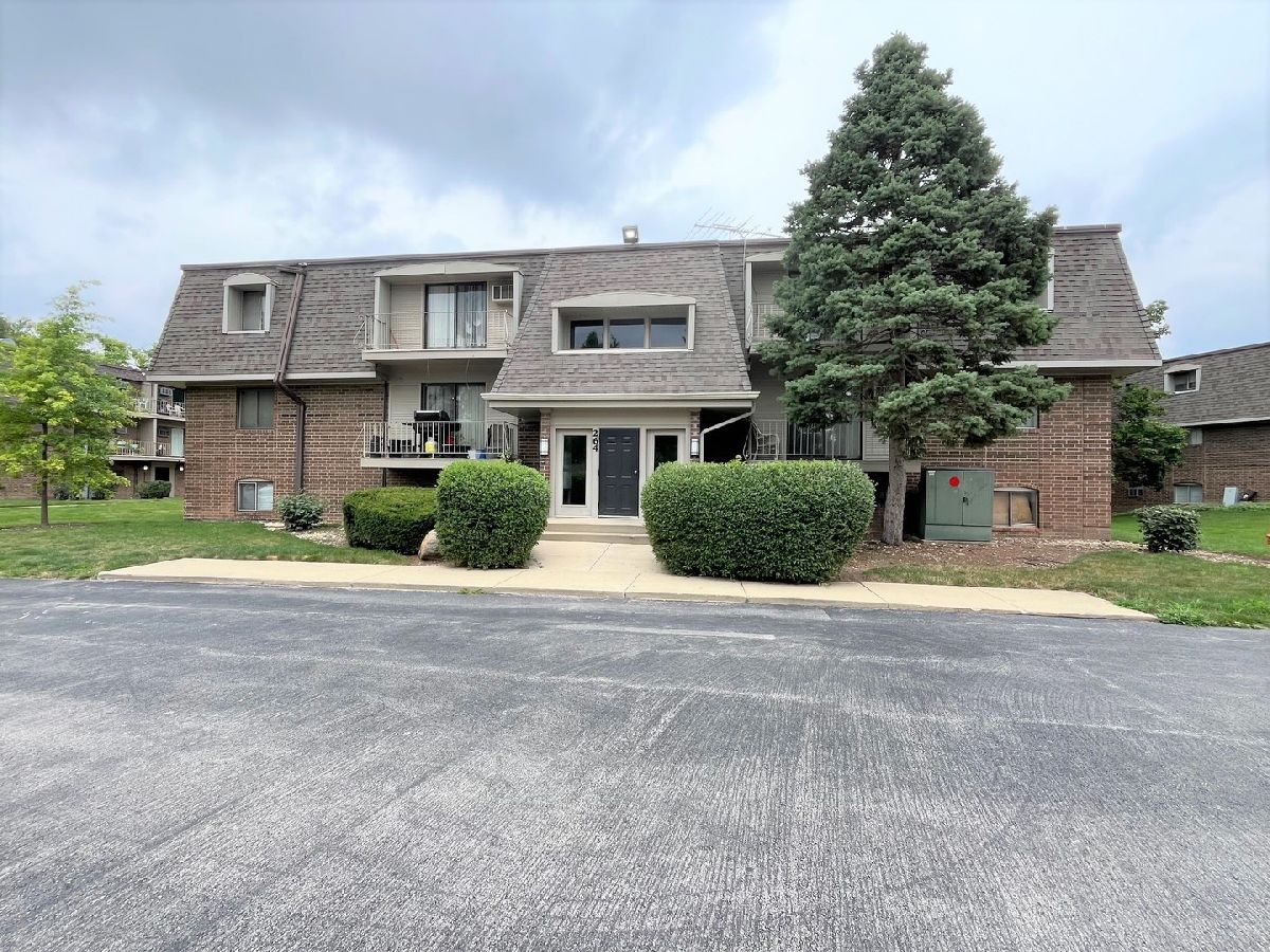 Condominiums Sold Olive Trees Naperville Illinois, 264 Bailey