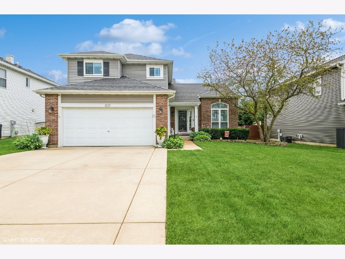 Homes Sold Tallgrass Bartlett Illinois, 839 Tallgrass
